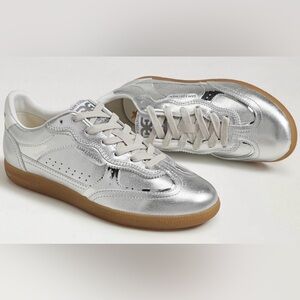 SAM EDELMAN ‘Kallen’ Sneakers - 7.5 silver